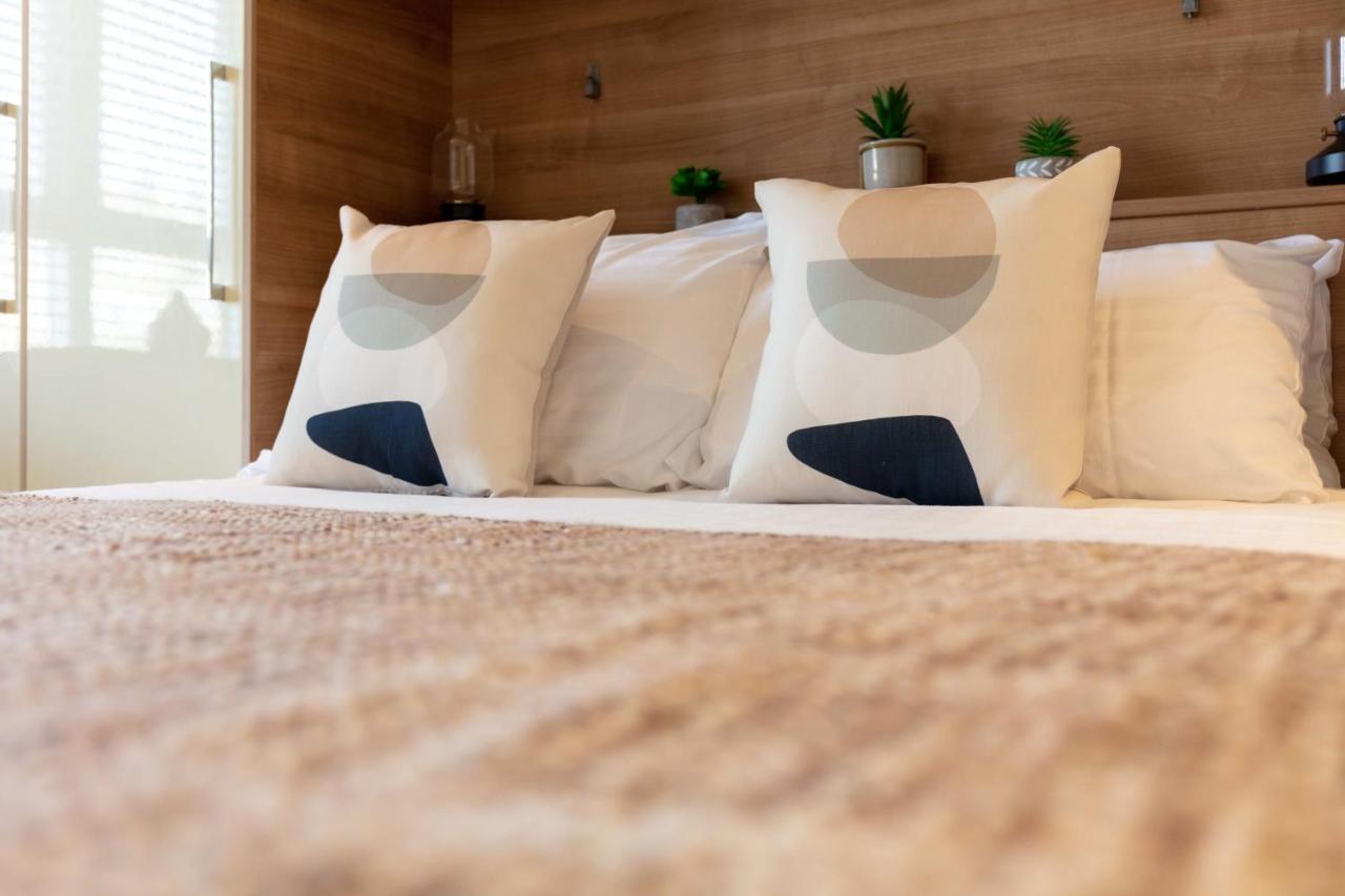 London Gate No1 - Donnini Apartments Килмарнок Екстериор снимка