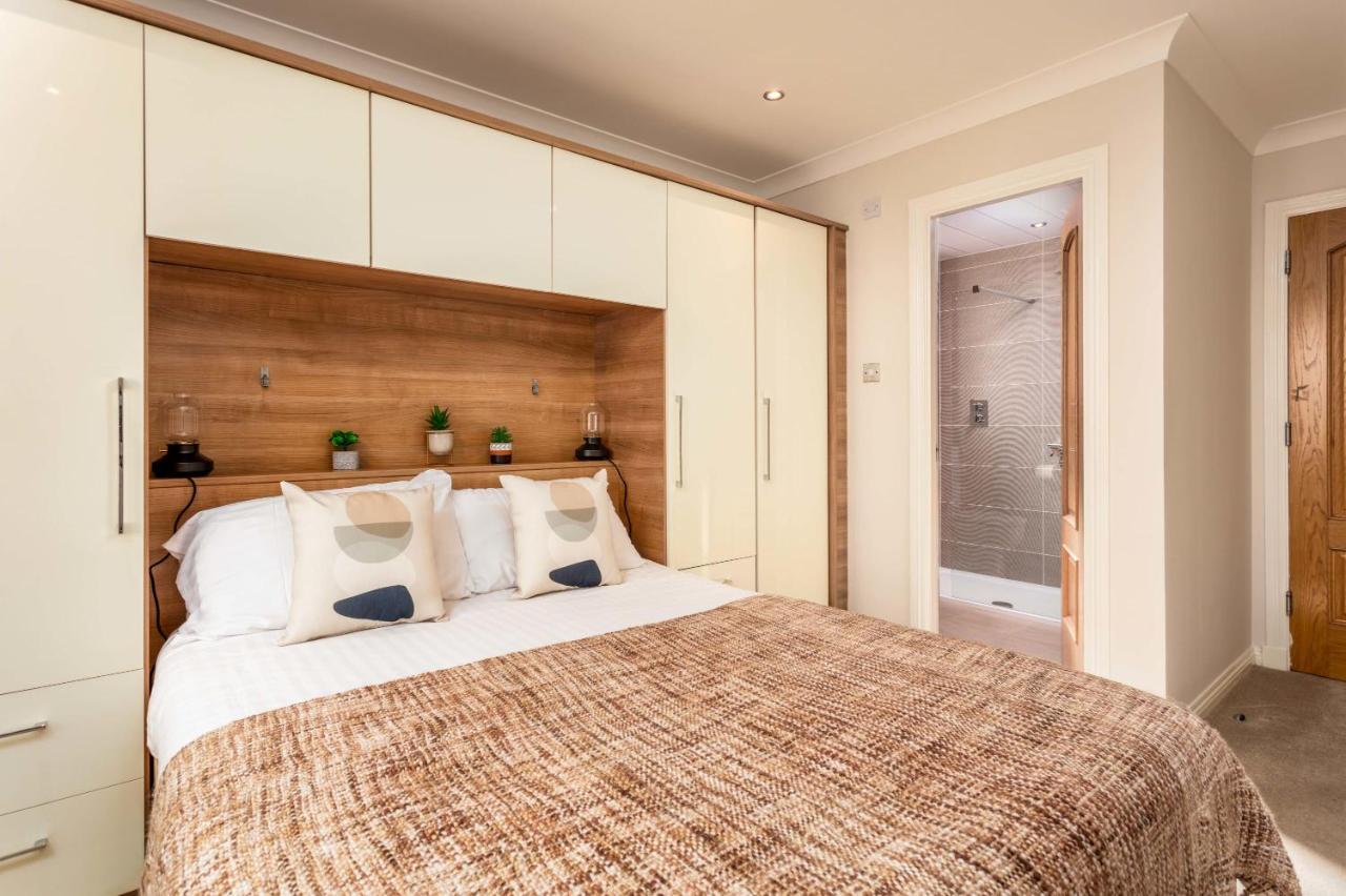 London Gate No1 - Donnini Apartments Килмарнок Екстериор снимка